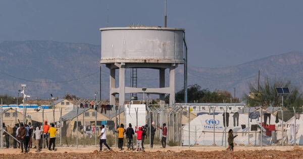 La Nación / Cerca de 90 migrantes son rescatados cerca de Chipre
