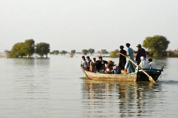 Pakistán evacua a 76.000 personas por inundaciones en el este del país - Mundo - ABC Color
