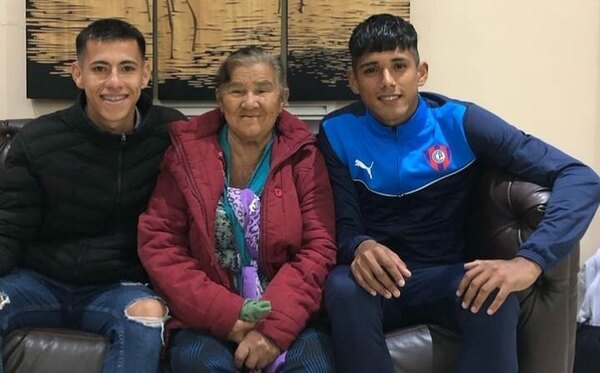 Versus / Fredy Vera y la emoción increíble de conocer a los 25 años a su abuela