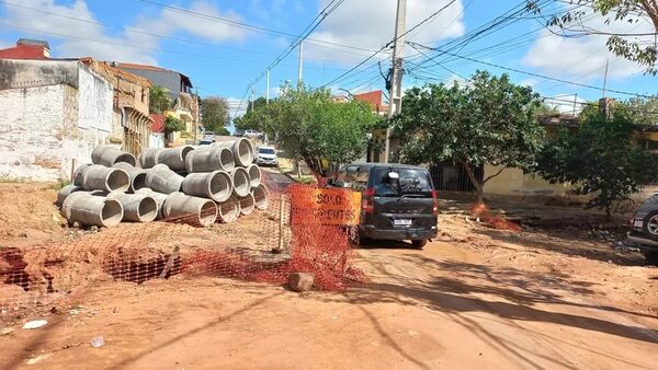 Desagüe Isabel La Católica: hace más de un año que vecinos esperan que Nenecho termine obra - Nacionales - ABC Color