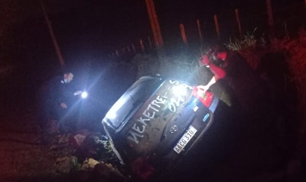TOMÁS ROMERO PEREIRA: VOLCÓ SU AUTO EN UNA CUENTA Y LO ABANDONÓ