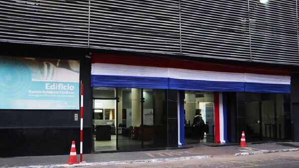 Docentes exigen ampliación presupuestaria del MEC y no descartan suspender clases