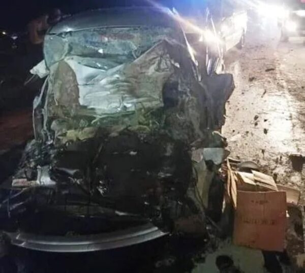 Dos muertos y cuatro heridos deja violento choque en Alto Paraná - ABC en el Este - ABC Color