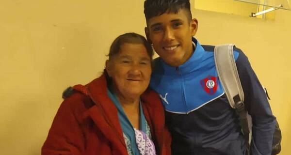 ¡Pelotero del Ciclón conoció a su abuela luego de 23 años!