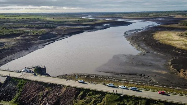 Alivio para los uruguayos: aumenta la reserva de agua dulce de Montevideo - Mundo - ABC Color