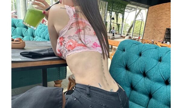 Modelo ganadera presumió sus curvas