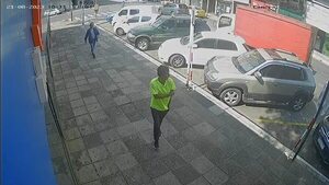 Video: hurtan G. 18.000.000 de camión repartidor - Policiales - ABC Color