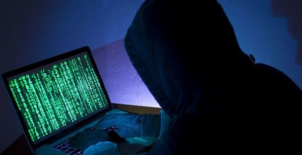 Diario HOY | Hackeo a redes del Estado: Riera acusa actitud sospechosa detrás de decreto del "último día"