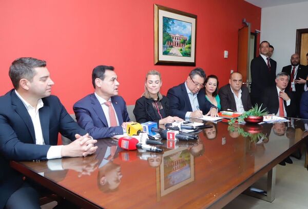 Diario HOY | Gobierno planteará adenda a convenio con la UE, a fin de evitar derogación