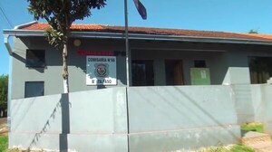 Motoasaltantes asaltan farmacia en Encarnación y escapan con celulares y efectivo