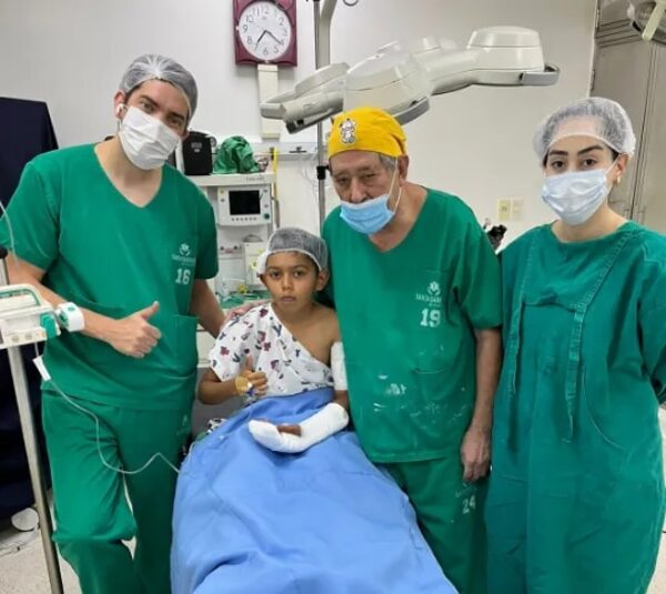 Segunda y última cirugía de mano a Marcelo: separación de dedos fue exitosa - Nacionales - ABC Color