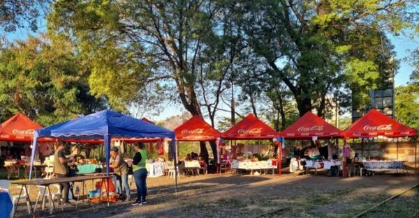 Más de 40 iniciativas emprendedoras participaron en Feria Comunitaria en la Chacarita