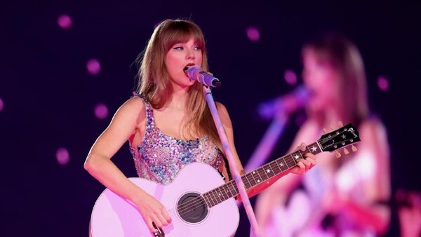 Fans esperan a Taylor Swift en América Latina entre fervor y frustración