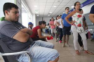 Diario HOY | Constantes “caídas” del sistema, una de las primeras medidas urgentes del IPS