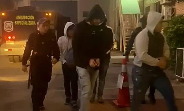 Prisión preventiva para policías implicados en secuestro: quedarán en la Agrupación - Oasis FM 94.3
