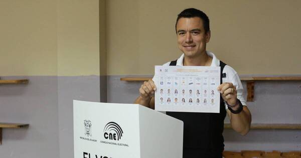 La Nación / Daniel Noboa, el millonario que conquistó votos desde TikTok