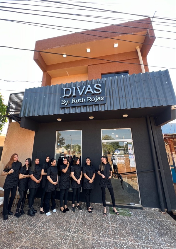 Gran reapertura de Divas Salón