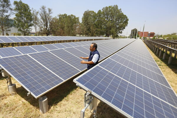 Asia, el mayor inversor en México por "nearshoring", busca fuentes de energía solar - MarketData