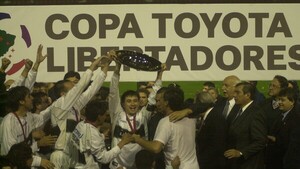 El plato de campeón de la Copa Libertadores está como para volver