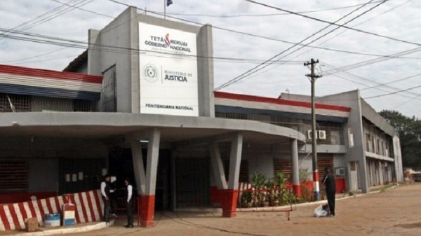 Nuevo ministro de Justicia cambia a director de Tacumbú - Noticias Paraguay