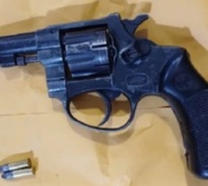 Indagan hallazgo de un arma de fuego en cárcel de CDE - Paraguay.com