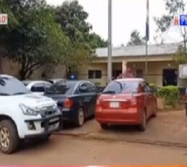 Denuncian a policías por extorsión en Ciudad del Este - Paraguay.com