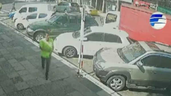 Desconocido se llevó una riñonera con G. 18 millones de un repartidor en Asunción