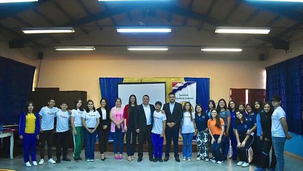 Luque: exdirector municipal destituido por presunto apriete ahora da charla sobre liderazgo organizada por la Comuna - Nacionales - ABC Color