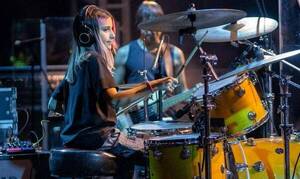 [VIDEO] ¡Qué valé! La mini baterista paraguaya volvió a tocar con "La Vela puerca"