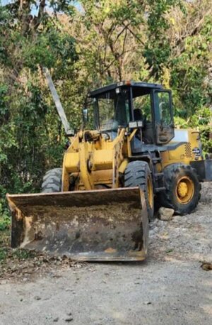Tractor derriba columna de ANDE en Fuerte Olimpo y deja sin servicio de agua a toda la población - Noticias del Chaco - ABC Color