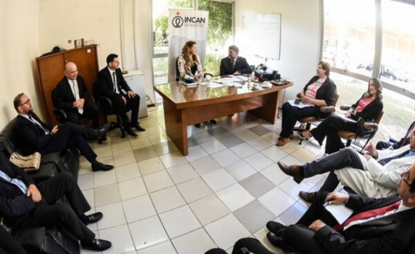 “Estoy comprometida con pacientes oncológicos”, asegura ministra