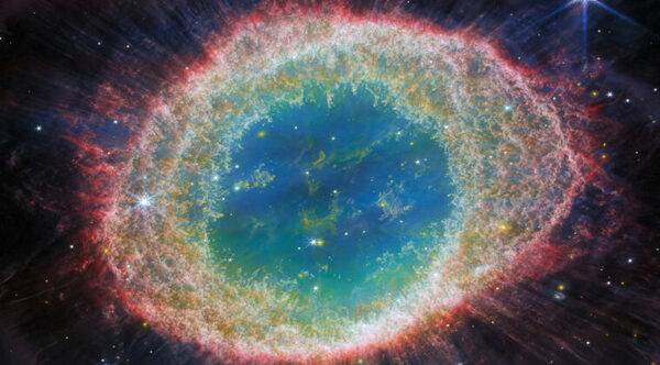 EL JAMES WEBB CAPTA EN DETALLE LA MAJESTUOSIDAD DE LA NEBULOSA DEL ANILLO