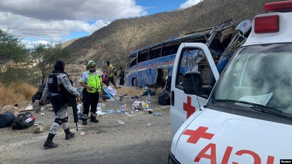 Unas 15 personas murieron en México tras choque de un micro que llevaba migrantes venezolanos - .::Agencia IP::.