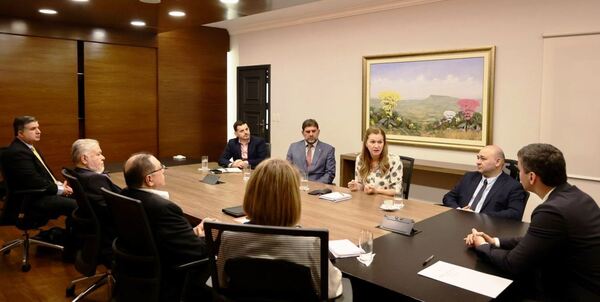 Gobierno apunta a un sistema integrado de salud para que la gente reciba atención en tiempo y forma - .::Agencia IP::.