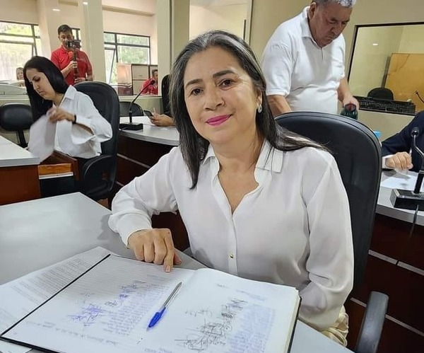 Concejal departamental repudia entrega de comidas en mal estado a niños franqueños