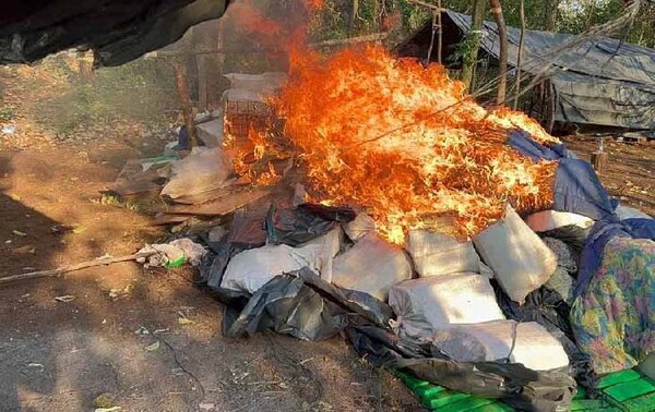 Queman más de cinco mil kilogramos de marihuana prensada en Amambay – Prensa 5