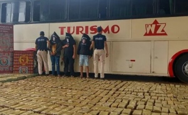 Acusan a tres jóvenes por tráfico internacional de drogas