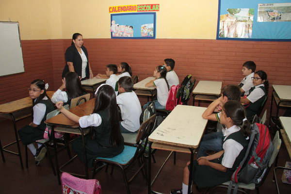 Derogación de convenio con la UE afectaría gravemente a la educación paraguaya, según docente - El Independiente