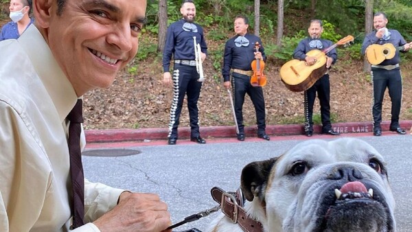 Eugenio Derbez, desbastado por la partida de Fiona