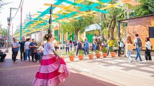 Así se vivió el Día del Folclore en la peatonal de San Lorenzo - Nacionales - ABC Color