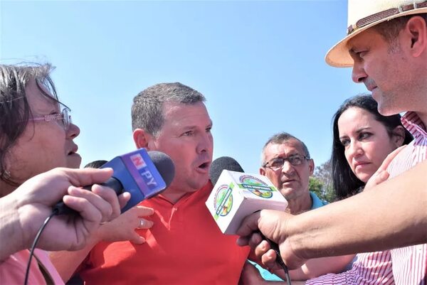 Ministro de Agricultura recibió reclamos de productores por precio justo de la cebolla e ingreso de contrabando - Nacionales - ABC Color