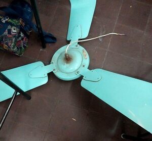 Diario HOY | Susto en colegio de Asunción por caída de un ventilador sobre un alumno