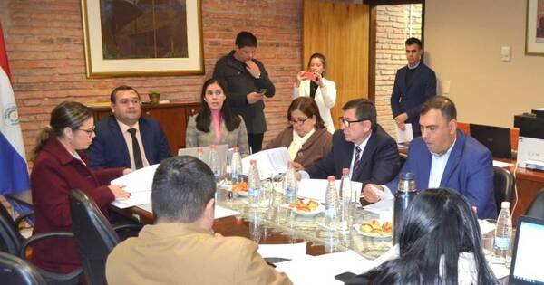 La Nación / Aconsejan aceptar cambios de Diputados para creación de Superintendencia de Valores