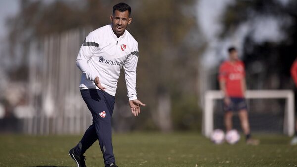 Carlos Tévez: "Sé muy bien dónde me meto; son trece finales"