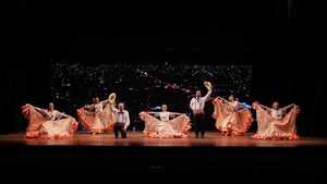 Festival folclórico rinde tributo a Kamba'í Efrén Echeverría y a Mangoré, con música y danzas