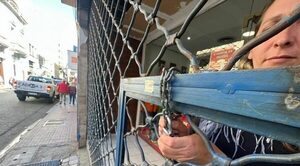 Una treintena de detenidos en Argentina por saqueos a comercios - Oasis FM 94.3