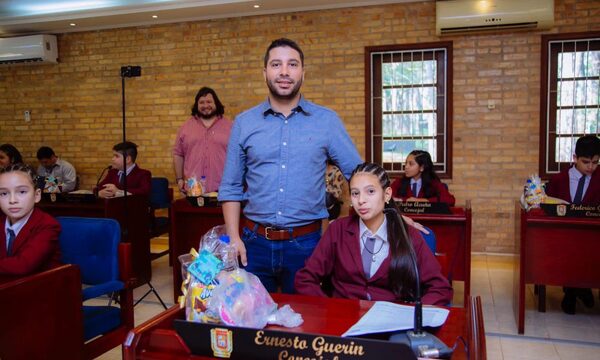 Estudiantes se convirtieron en “concejales por un día”, en enriquecedora experiencia en CDE – Diario TNPRESS
