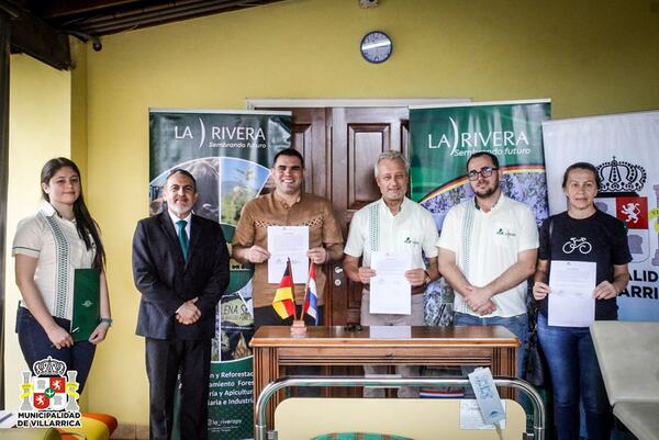 Municipio de Villarrica entregó andadores a través de un convenio con el Grupo Empresarial La Rivera.