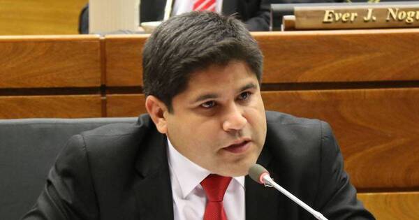 La Nación / Exdiputado Luis Urbieta sufre violento asalto domiciliario en Concepción