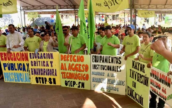 Docentes se preparan para marchar hasta el MEC y exigir pago de histórica deuda – Prensa 5